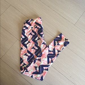 LulaRoe OS Leggings